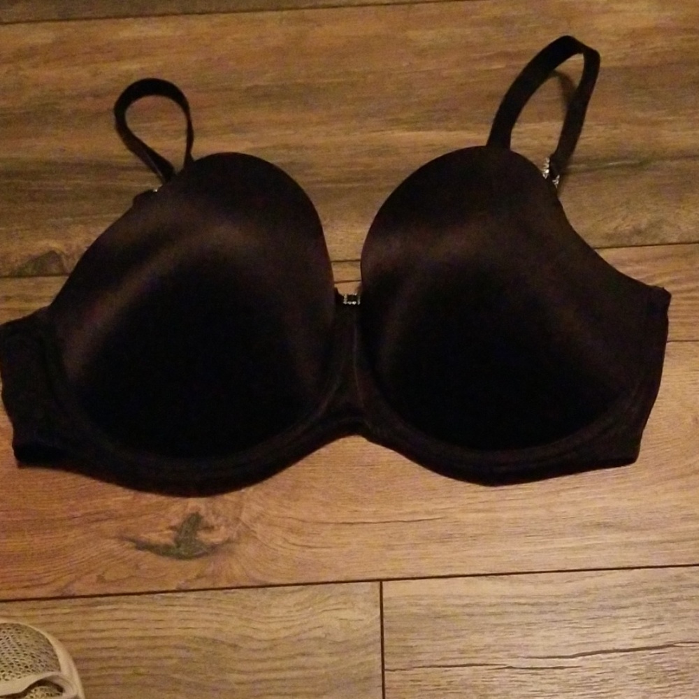 Victoria Secret size 36DD black bra